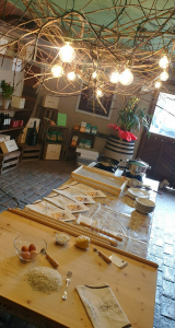 preparazione sfoglia cooking class poderi fiorini